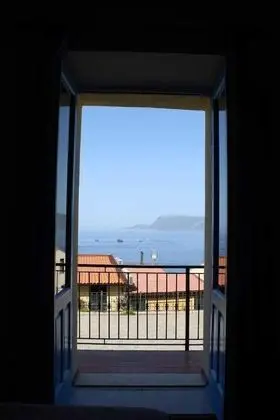 Dört Kişilik Oda, Deniz Manzaralı