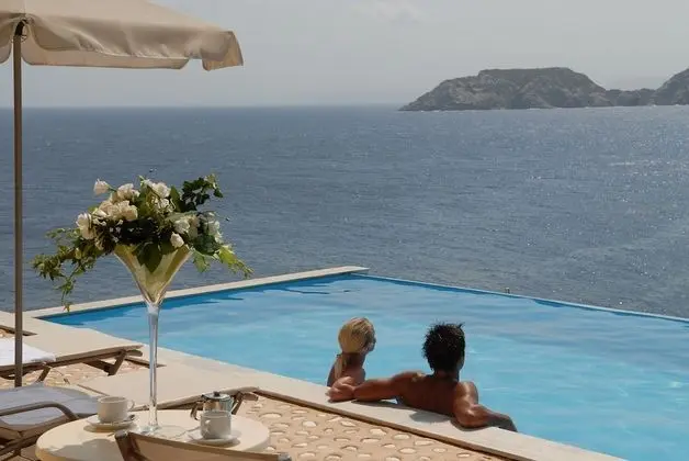 Superior Oda, Deniz Manzaralı (Sharing Pool  )