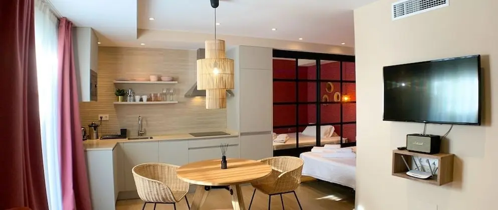 Deluxe Stüdyo Süit