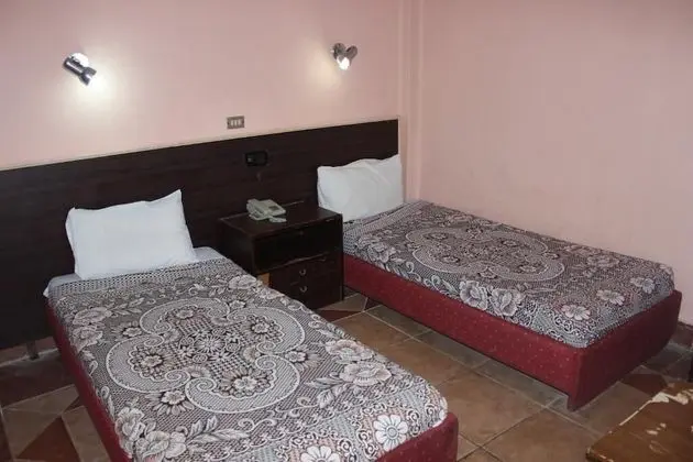 Economy Tek Büyük veya İki Ayrı Yataklı Oda