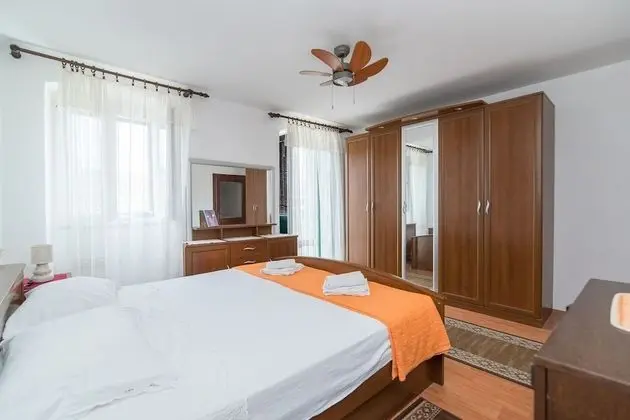 Apart Daire (Sea Stone - Apartment by the Sea - A1)