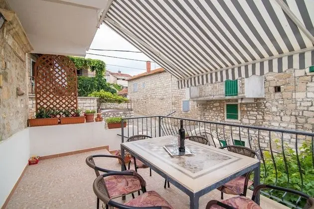 Apart Daire (Sea Stone - Apartment by the Sea - A1)