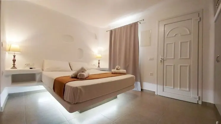 Stüdyo, Avlu Manzaralı