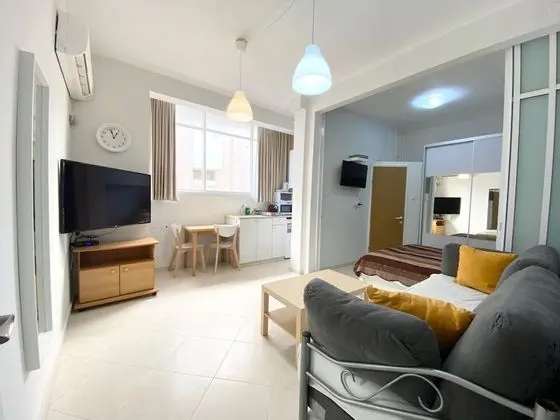 Deluxe Studio, Hayarkon 210 apartment 1
