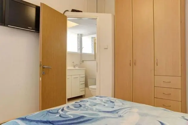 Deluxe Studio, Hayarkon 210 apartment 1