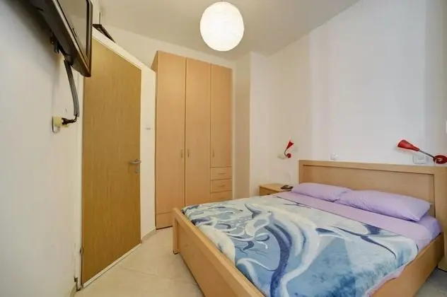 Deluxe Studio, Hayarkon 210 apartment 1