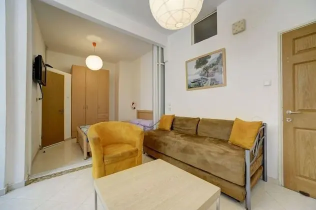 Deluxe Studio, Hayarkon 210 apartment 1