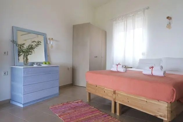 Tek Büyük Yataklı Oda, Deniz Manzaralı, Denize Sıfır