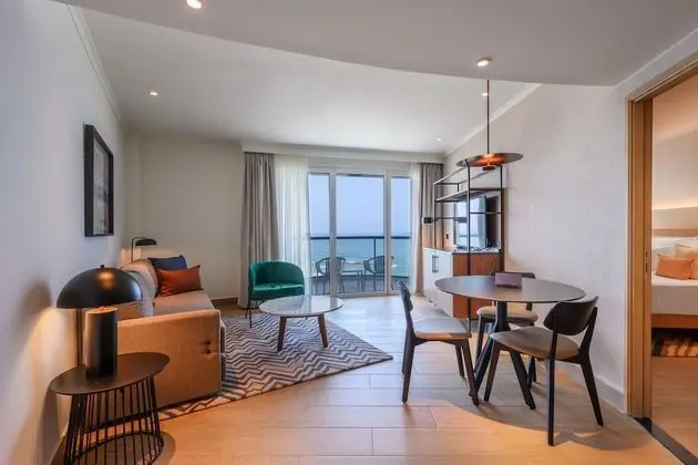 Süit, Deniz Manzaralı, Kule