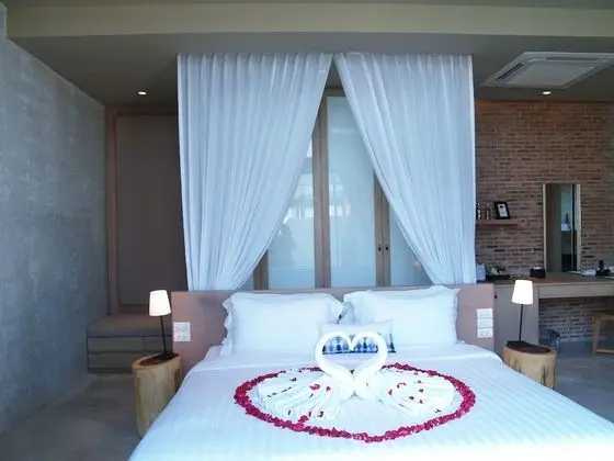 2 Bedroom Suite Pool Villa