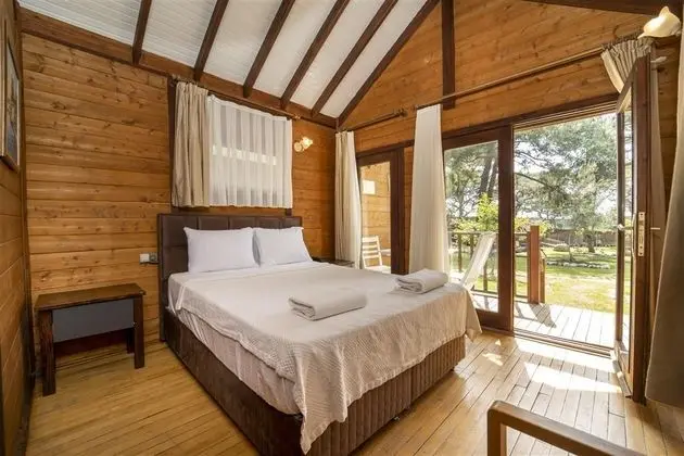 https://images.etstur.com/files/images/hotelImages/TR/219359/l/Sea-Valley-Bungalows-Oda-369591.jpg