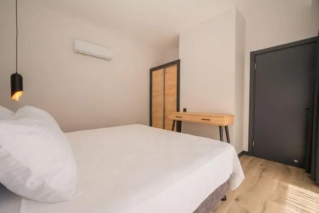 https://images.etstur.com/files/images/hotelImages/TR/219359/l/Sea-Valley-Bungalows-Oda-387069.jpg
