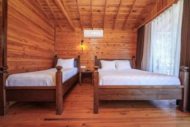 https://images.etstur.com/files/images/hotelImages/TR/219359/l/Sea-Valley-Bungalows-Oda-395120.jpg