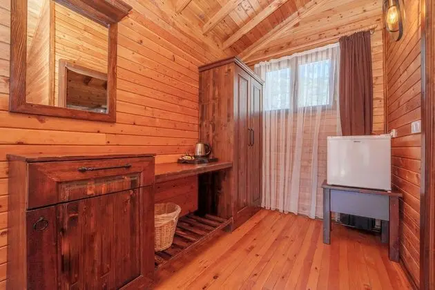 https://images.etstur.com/files/images/hotelImages/TR/219359/l/Sea-Valley-Bungalows-Oda-395122.jpg