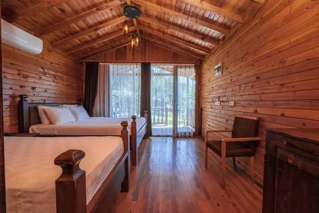 https://images.etstur.com/files/images/hotelImages/TR/219359/l/Sea-Valley-Bungalows-Oda-395123.jpg