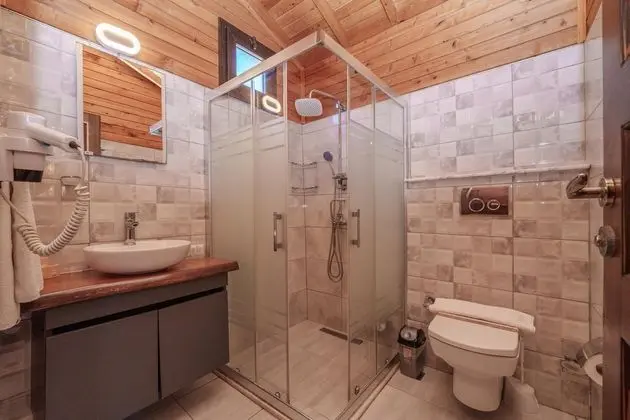 https://images.etstur.com/files/images/hotelImages/TR/219359/l/Sea-Valley-Bungalows-Oda-395125.jpg