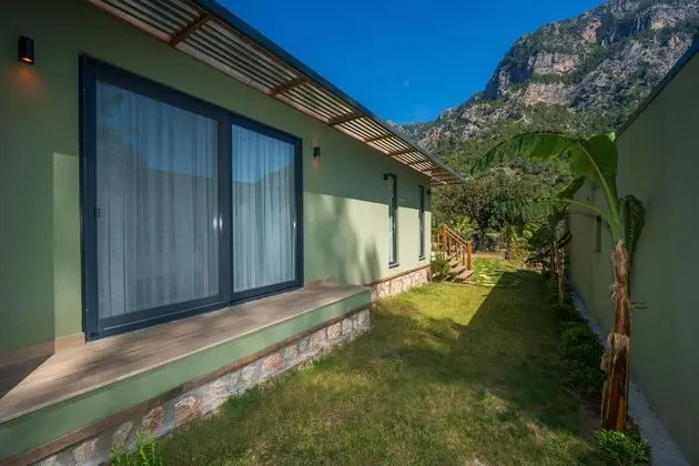 https://images.etstur.com/files/images/hotelImages/TR/219359/l/Sea-Valley-Bungalows-Oda-395134.jpg