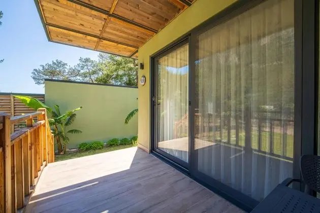 https://images.etstur.com/files/images/hotelImages/TR/219359/l/Sea-Valley-Bungalows-Oda-395139.jpg