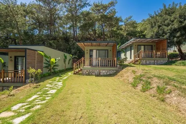 https://images.etstur.com/files/images/hotelImages/TR/219359/l/Sea-Valley-Bungalows-Oda-395140.jpg