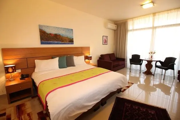 Deluxe Tek Büyük veya İki Ayrı Yataklı Oda