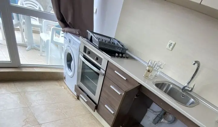 Apart Daire, 1 Büyük (Queen) Boy Yatak ve Çekyat