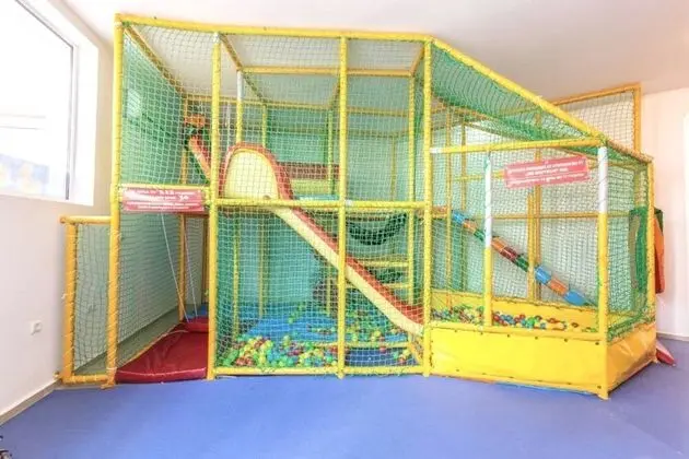 Apart Daire, 1 Büyük (Queen) Boy Yatak ve Çekyat