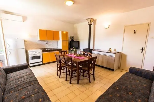 Apart Daire (Sea View - 7 m from beach - A1(5+2))