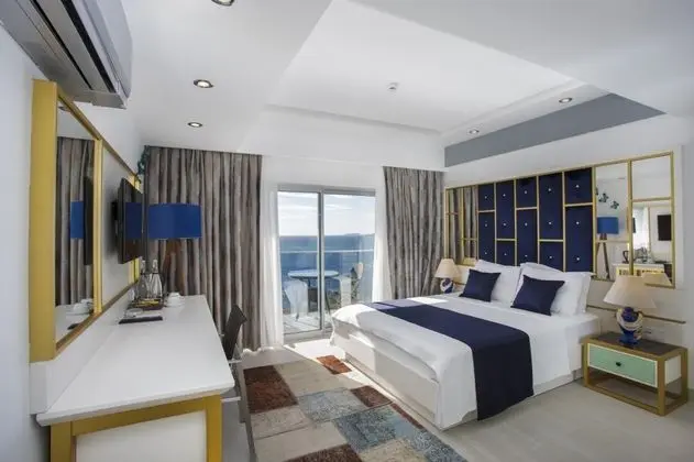 Deniz Manzaralı Deluxe Oda