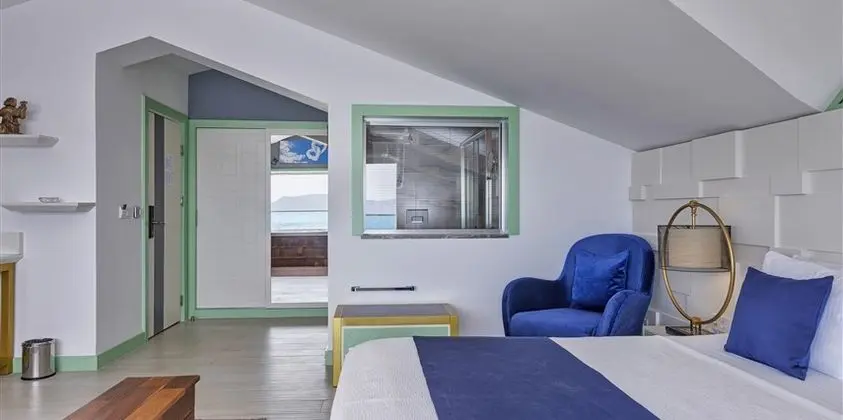 Signature Suite Oda