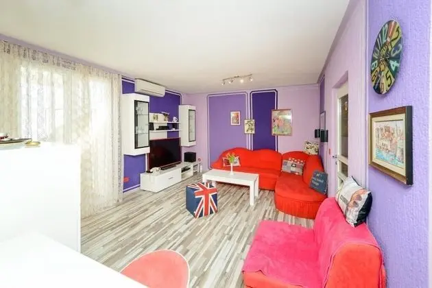 Apart Daire (One Bedroom Apartment with Balcony an)