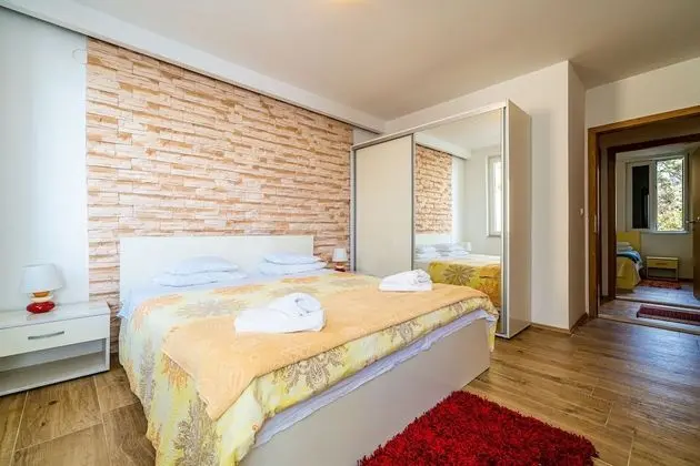 Apart Daire (Two Bedroom Apartment with Balcony an)