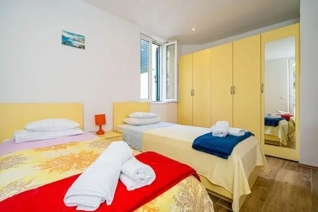 Apart Daire (Two Bedroom Apartment with Balcony an)