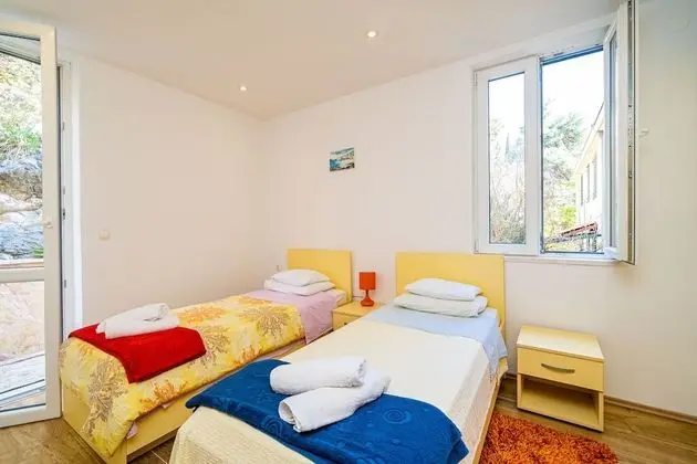 Apart Daire (Two Bedroom Apartment with Balcony an)