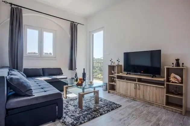 Panoramic Apart Daire, Deniz Manzaralı, Denize Bakan (Pink)