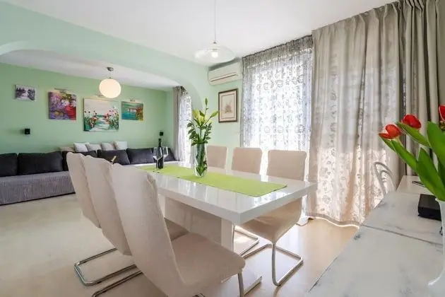 Apart Daire (1 Bedroom Apt with Balcony n Sea View)