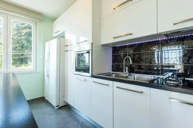 Apart Daire (1 Bedroom Apt with Balcony n Sea View)