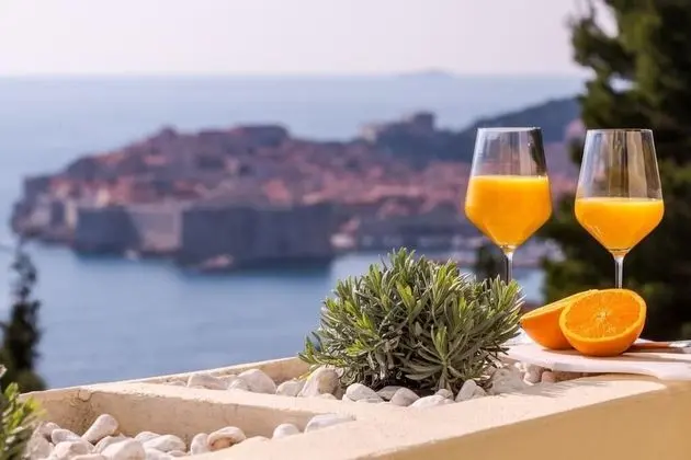 Apart Daire (1 Bedroom Apt with Balcony n Sea View)