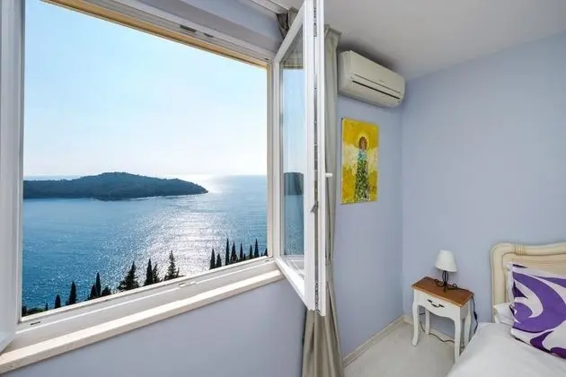 Apart Daire (1 Bedroom Apt with Balcony n Sea View)