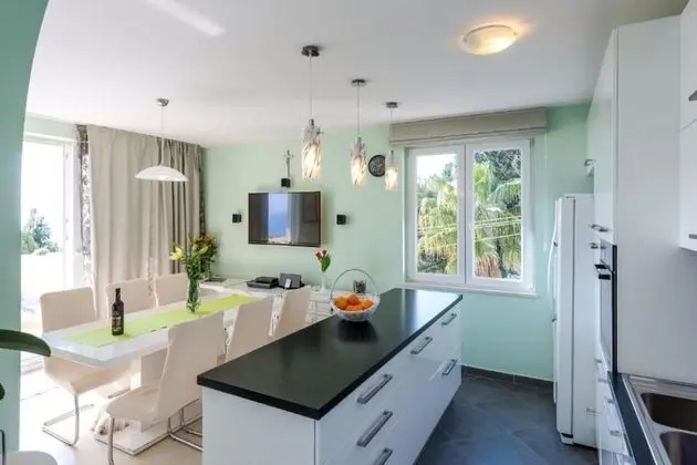 Apart Daire (1 Bedroom Apt with Balcony n Sea View)