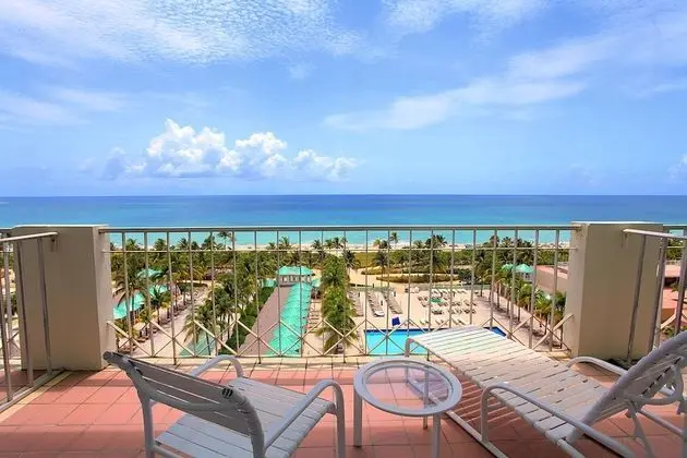 Ocean Front w/Balcony, 1 King Bed