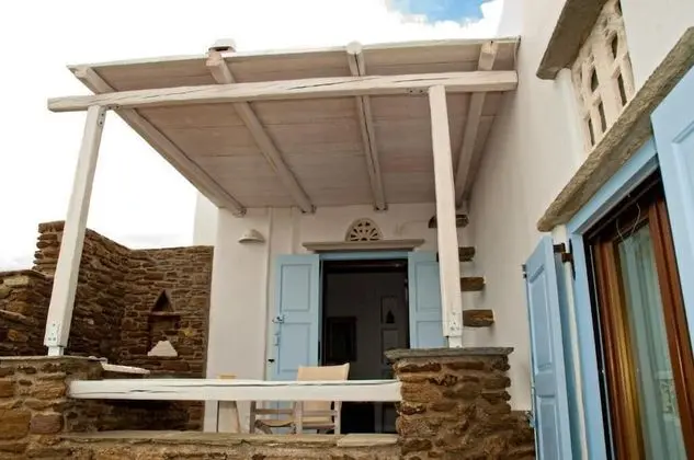 Tek Büyük Yataklı Oda (Syros)