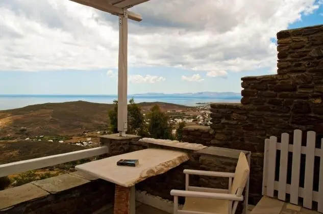 Tek Büyük Yataklı Oda (Syros)