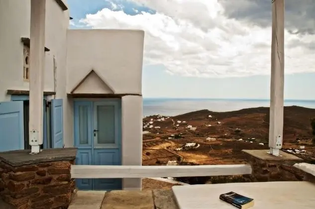 Tek Büyük Yataklı Oda (Syros)