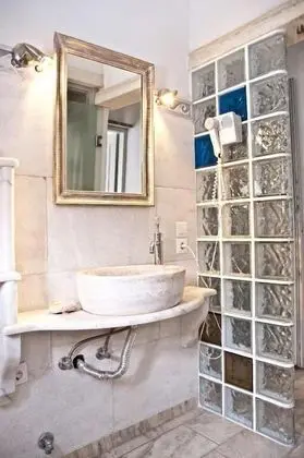 Tek Büyük Yataklı Oda (Syros)