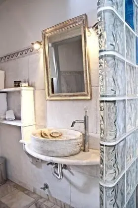 Tek Büyük Yataklı Oda (Syros)