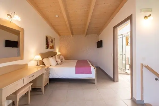 Deluxe Family Suite