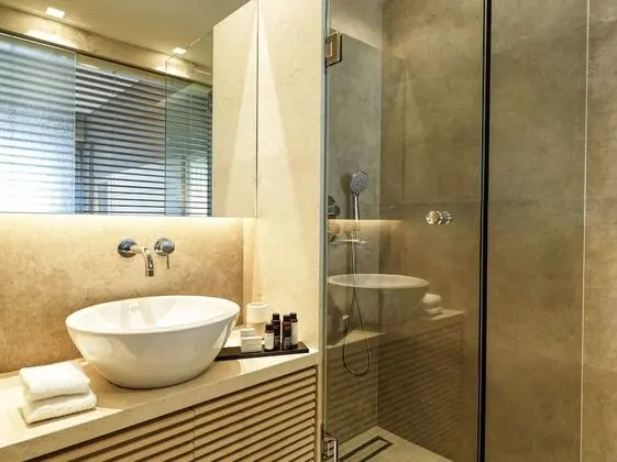 Premium Tek Büyük veya İki Ayrı Yataklı Oda, Kısmi Deniz Manzaralı