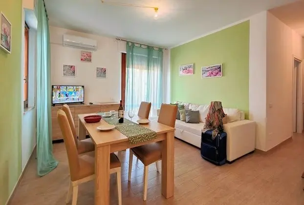 Superior Apart Daire, 2 Yatak Odası, Teras, Kısmi Deniz Manzaralı