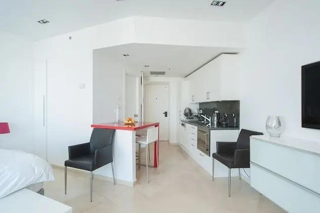 Apart Daire, Balkon, Okyanusa Sıfır