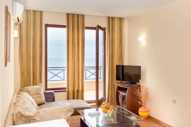 1-Bed with Sea View - Bridal Apartment